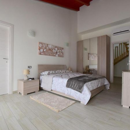 B&B La Genuina Guspini Luaran gambar