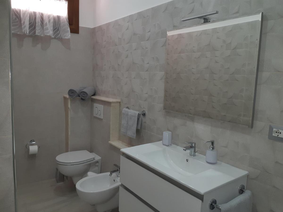 B&B La Genuina Guspini Luaran gambar